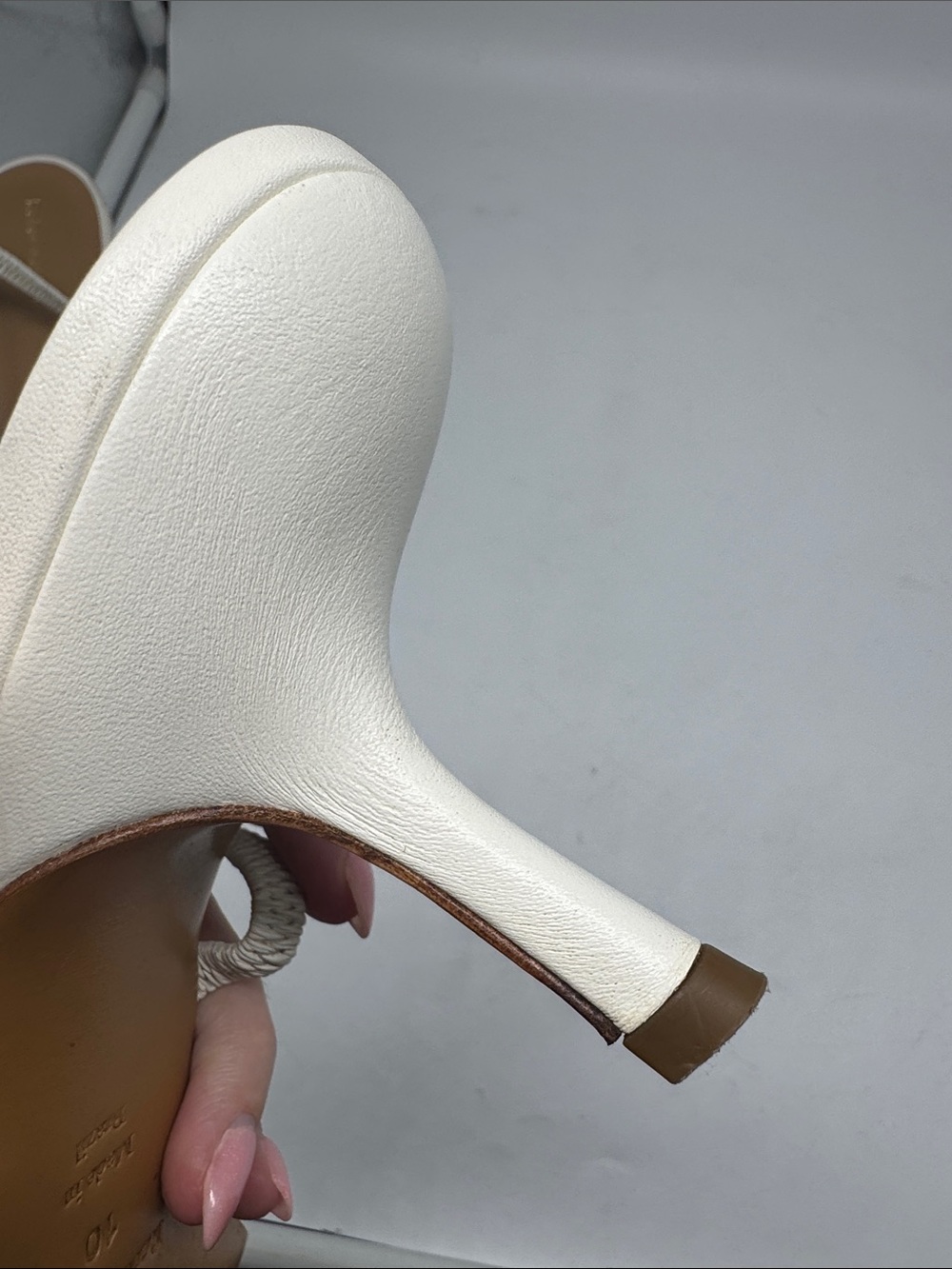 Reformation White Sling Back Heels Size 10 - Picture 13 of 16